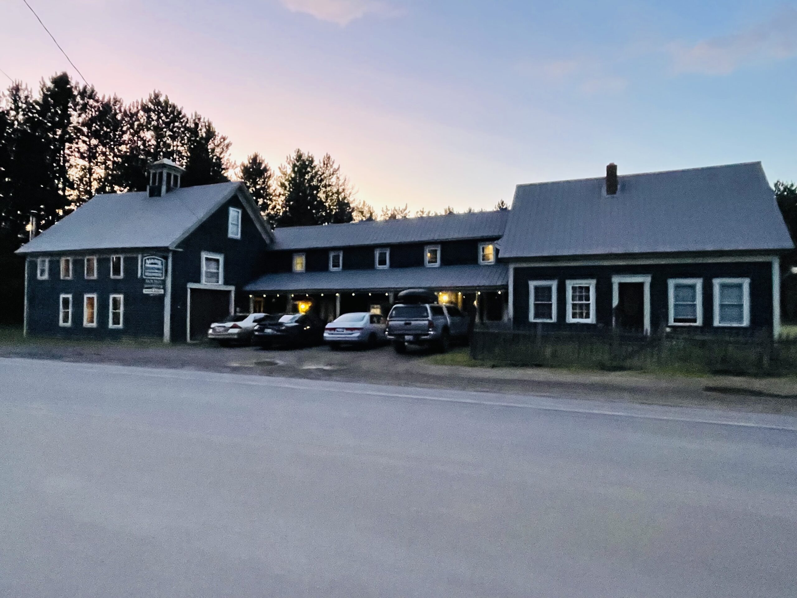 maine roadhouse hostel and lodge stratton maine