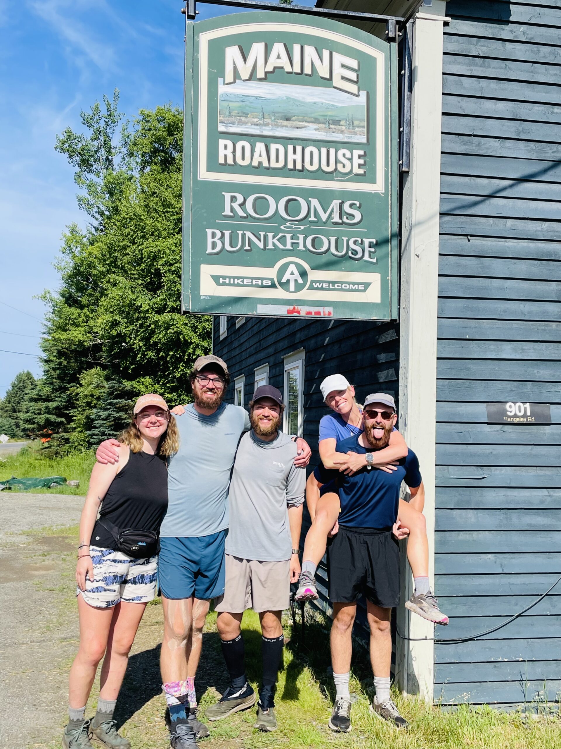 Maine Roadhouse Hostel and Lodge Shuttle Services